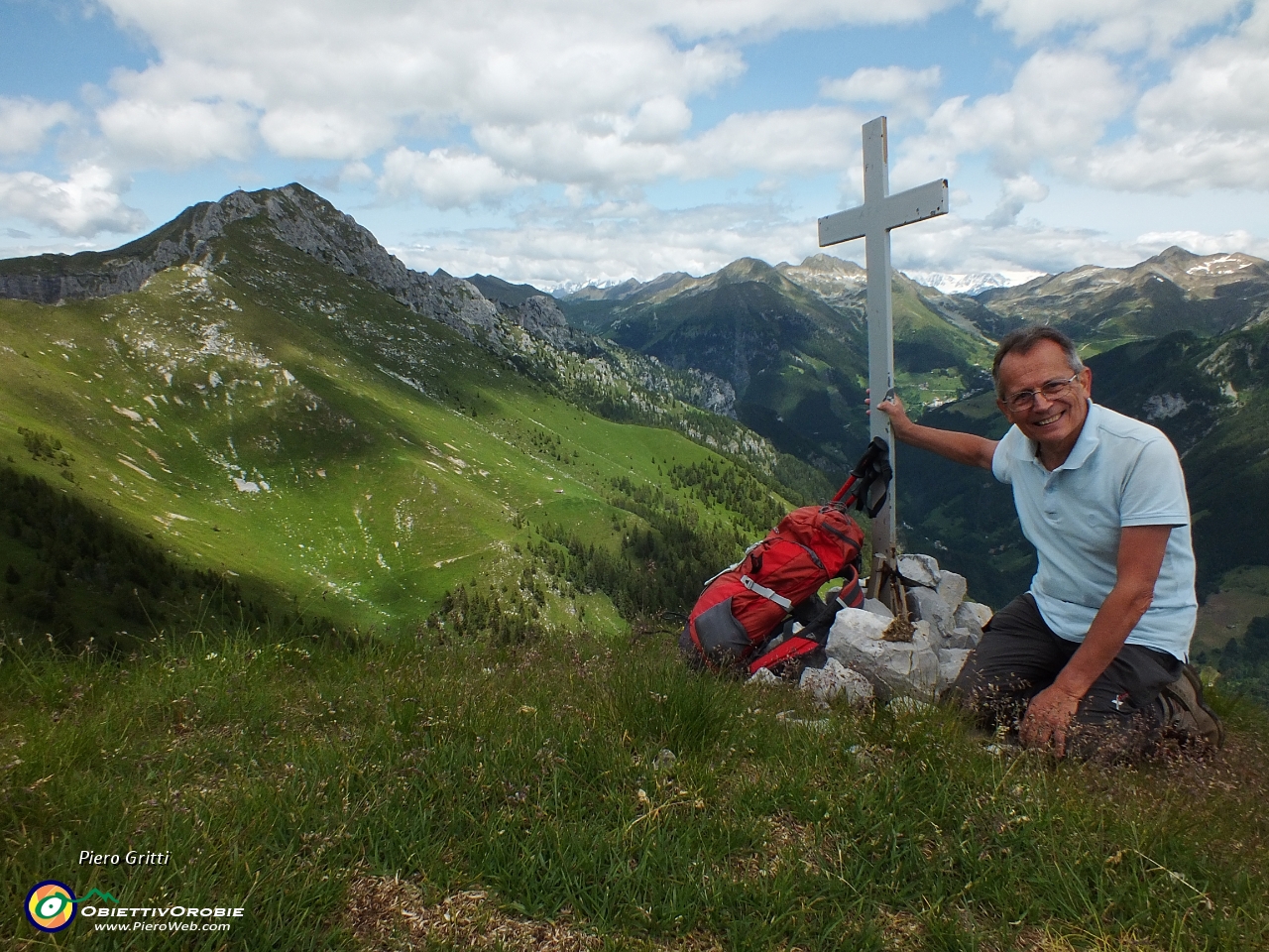 01 In vetta al Pizzo Badile (2044 m.).JPG